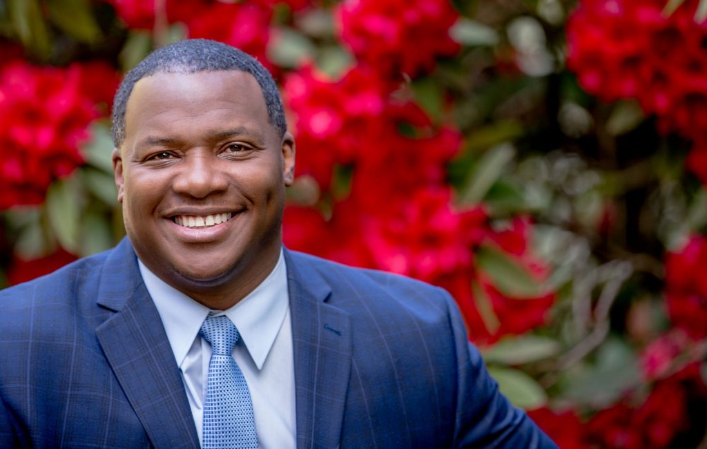 Springtime headshot session in Jenkins Estate